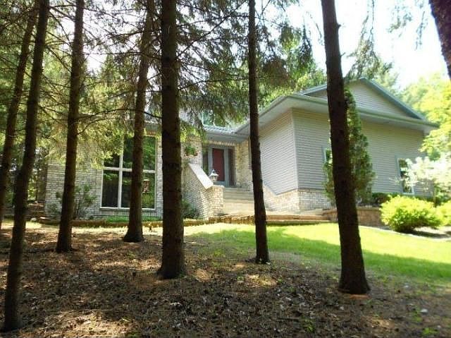1st image of S67W24495 Skyline Ave