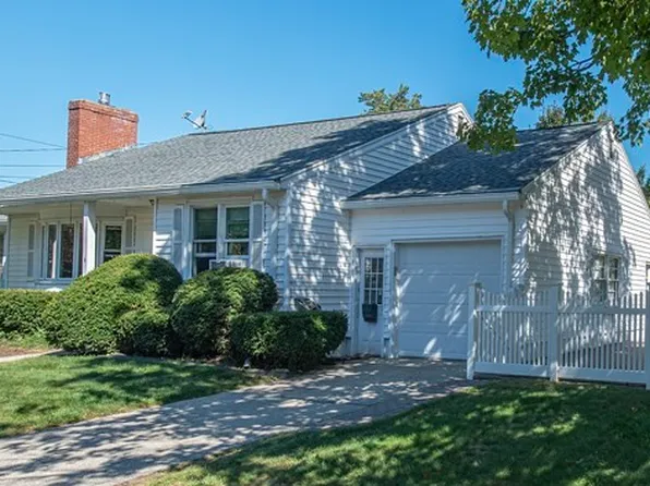 6 Allison St, Northampton, MA 01060