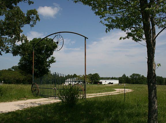 4th image of 4114 Highway Dd