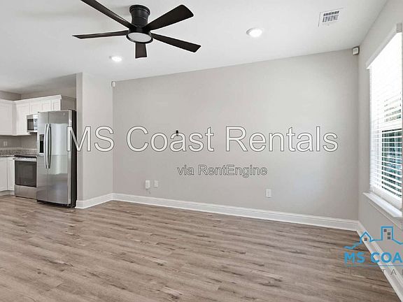 4th image of 13393 Rene Ave