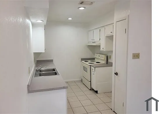2 bed, $1,675 — Photo 2