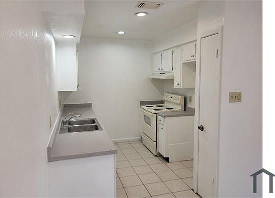 2nd image of 5418 Shadow Lake Dr