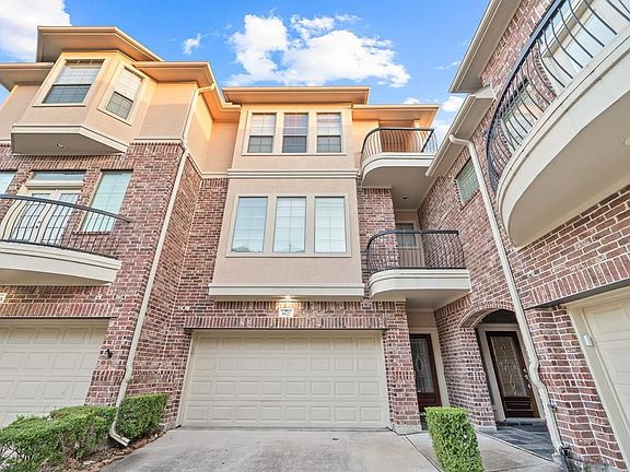 3rd image of 8127 Estes Glen Ln