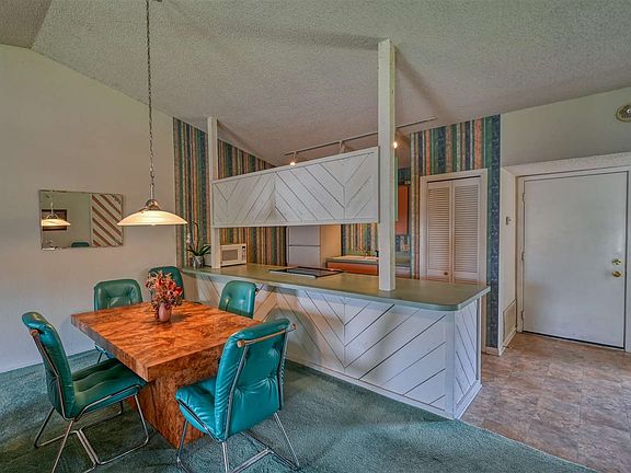 5th image of 100 Bay Point Dr Unit 8
