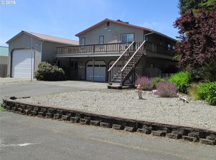 370 Delaware Ave SE, Bandon, OR 97411