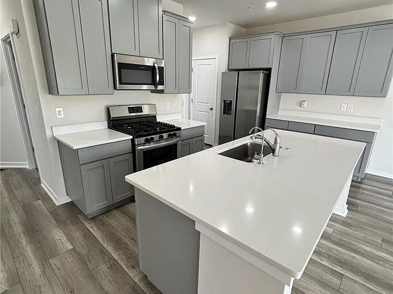 7569 Clayton Ave — Photo 6