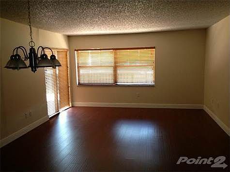1st image of 470 W Park Dr APT 101