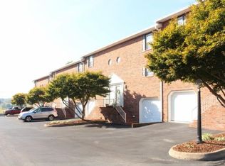 204 E Mountain View Rd APT 24, Johnson City, TN 37601