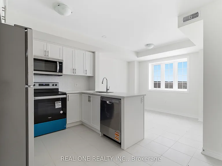 85 Mullin Dr #31A — Photo 2