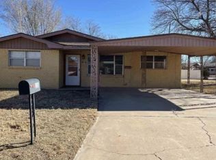 225 Oklahoma Dr, Portales, NM 88130