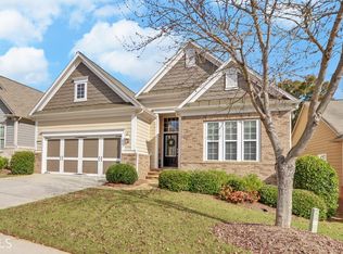 5971 Chimney Rock Dr, Hoschton, GA 30548