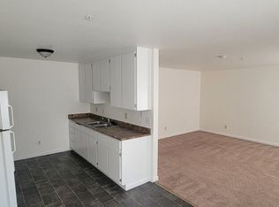 6050 N State St #F, Ukiah, CA 95482