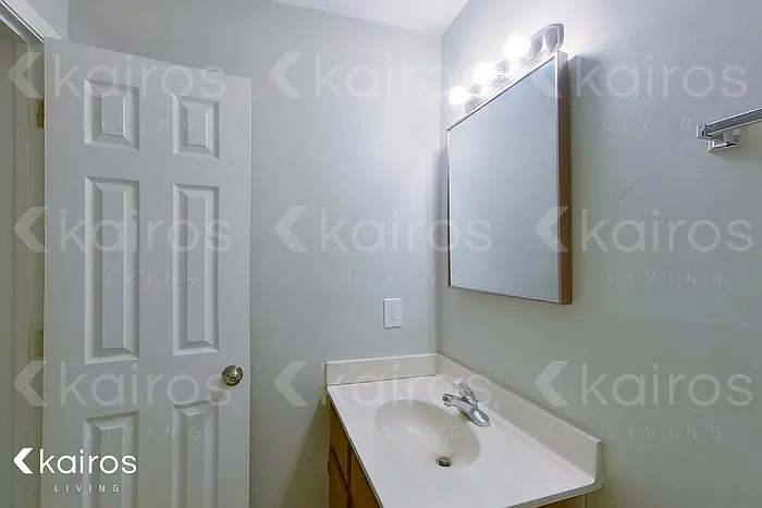100 Deer Pkwy — Photo 21