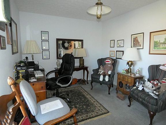 4th image of 114 Crescent Dr