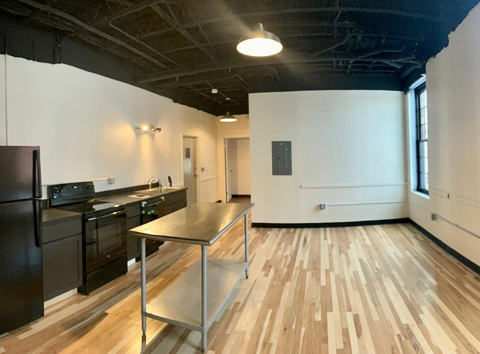 2nd image of 181 Elm St #101