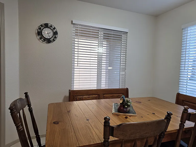 1311 W Folley St — Photo 14
