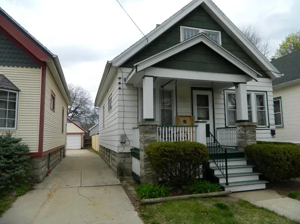 6904 Auburn AVENUE, Wauwatosa, WI 53213