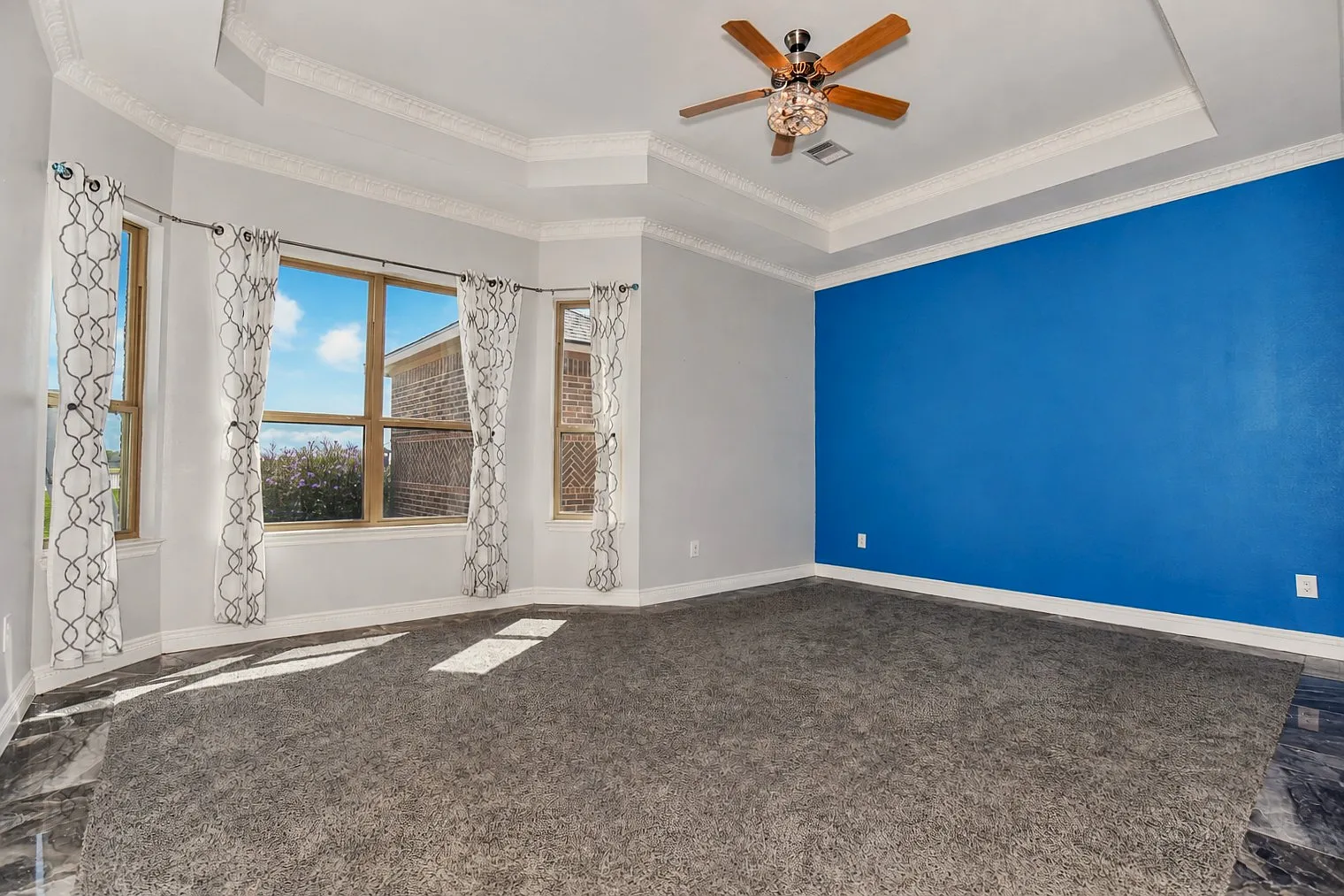 527 Lily Lane - 1 — Photo 4