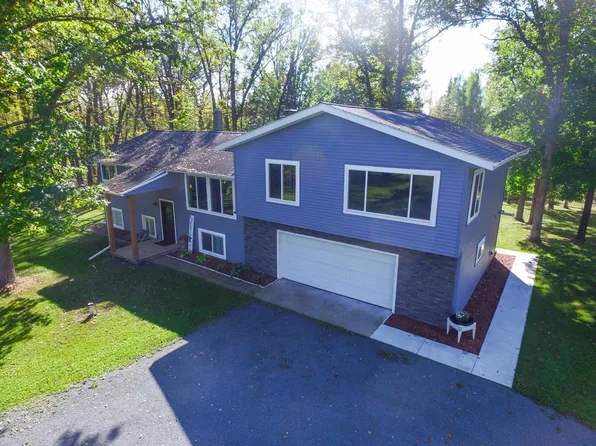 3100 Island View Dr NE, Bemidji, MN 56601