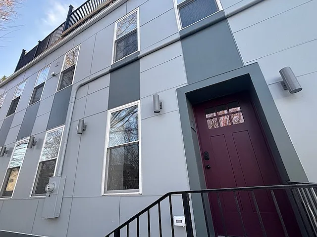 Building Photo - 57 S 16th St #2