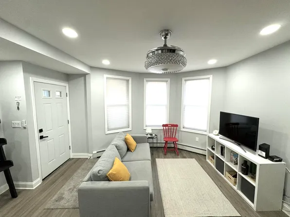 17 Troy Street image 10 of 16