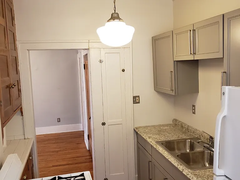 1615 W Canfield St #208 — Photo 18
