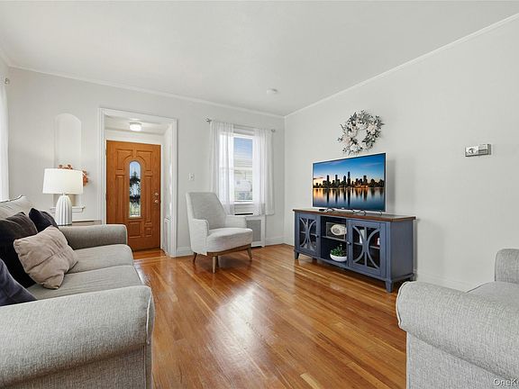 5th image of 65 Moore Street
