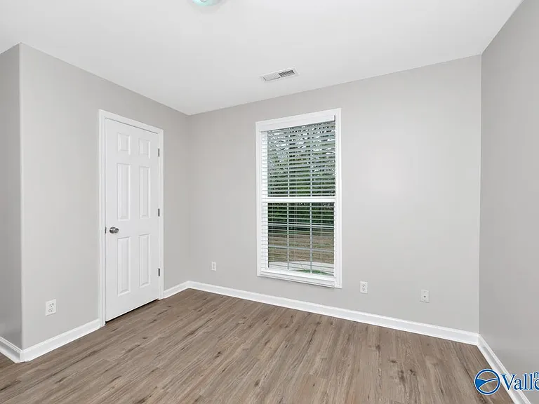 800 Linwood Dr NW — Photo 19