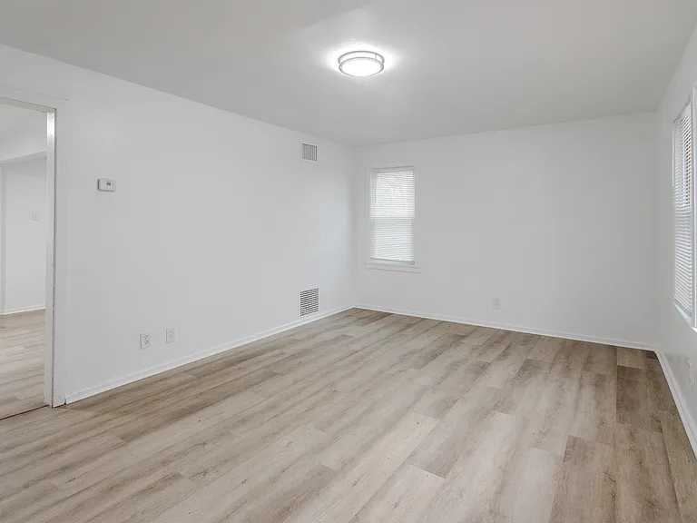 34111 Decatur Ct #34111 — Photo 18
