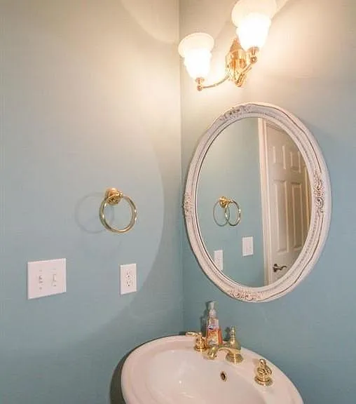 144 Parkside Dr — Photo 31