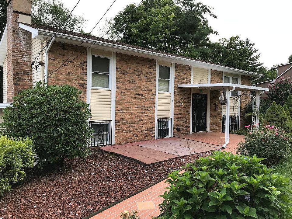 1st image of 5204 Oakhill Dr
