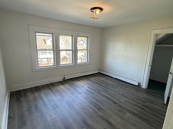 2nd image of 212 Custer Ave #3A