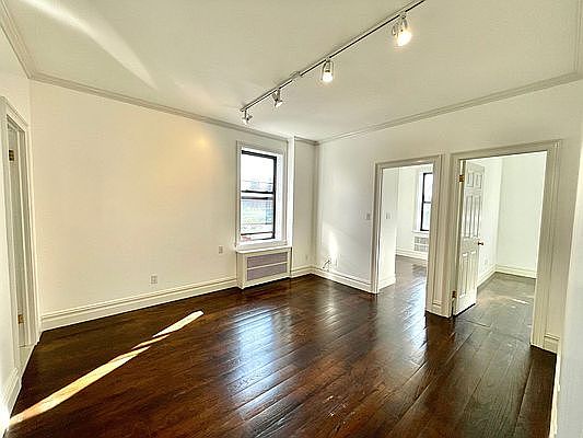 1st image of 12 5th Ave APT 93
