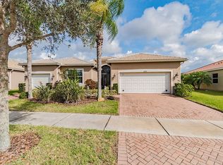 16204 Diamond Bay Dr, Wimauma, FL 33598