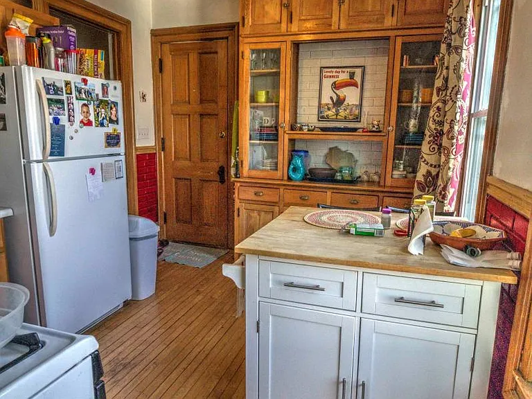 2933 S Logan Ave #1 — Photo 9