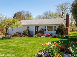 26 Kelly Road, Hamden, CT 06518