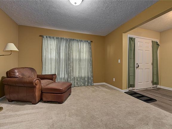 4th image of 3991 Woodworth Dr
