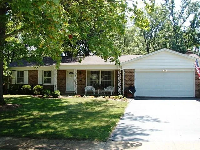 1724 Ben Davis Ln photo 1