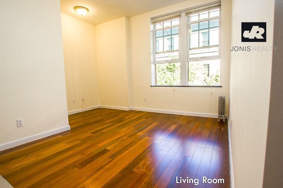 1st image of 172 Waverly Pl #2AF