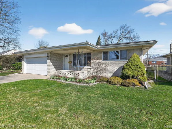 13177 Grand Haven Dr, Sterling Heights, MI 48312
