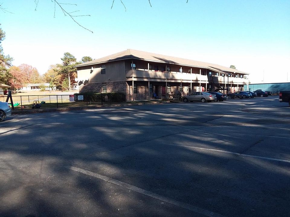 1st image of 912 N Main St APT 12
