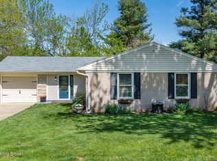3927 Riveroaks Ln, Louisville, KY