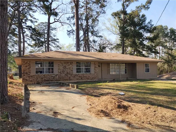 1208 W Lakeshore Dr, Natchitoches, LA 71457