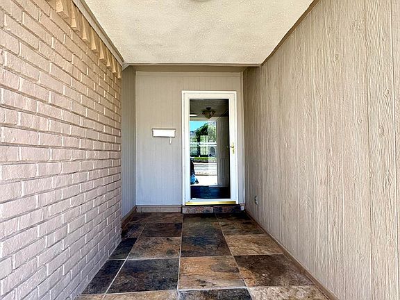 4th image of 10288 Lakeview Dr