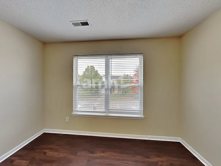 9772 Trail Dr — Photo 11