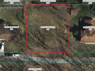 10438 W Hendee Rd, Beach Park, IL 60087