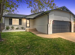 5360 S Stoneborough Ct, Wichita, KS 67217