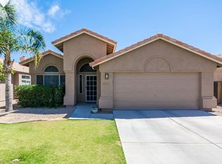 2075 W Boulder Ct, Chandler, AZ 85248