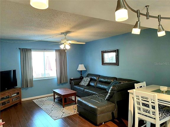 4th image of 300 6th St N #10-W-3