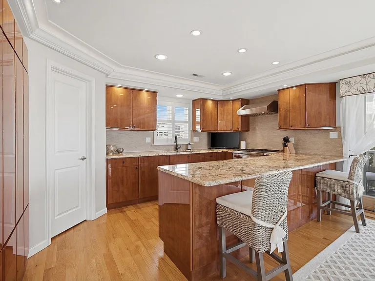815 E Brigantine Ave #7 — Photo 9